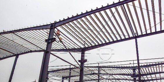 建造鋼結(jié)構(gòu)廠房，佛山鋼結(jié)構(gòu)廠房廠家需要準(zhǔn)備哪些工作