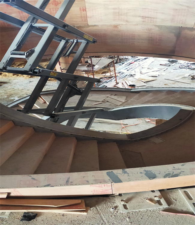 旋轉(zhuǎn)樓梯